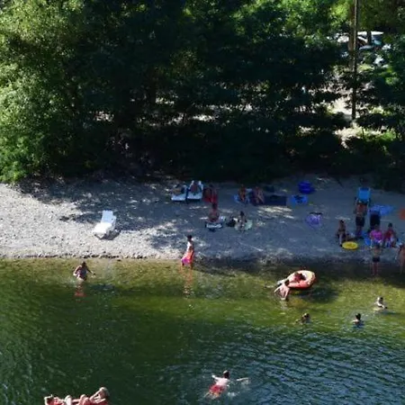 Parque de Campismo La Charderie Pont-de-Labeaume